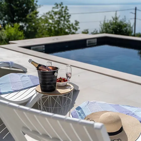 Mare&monti In Opatija, Heated Pool With Sea View 오파티아